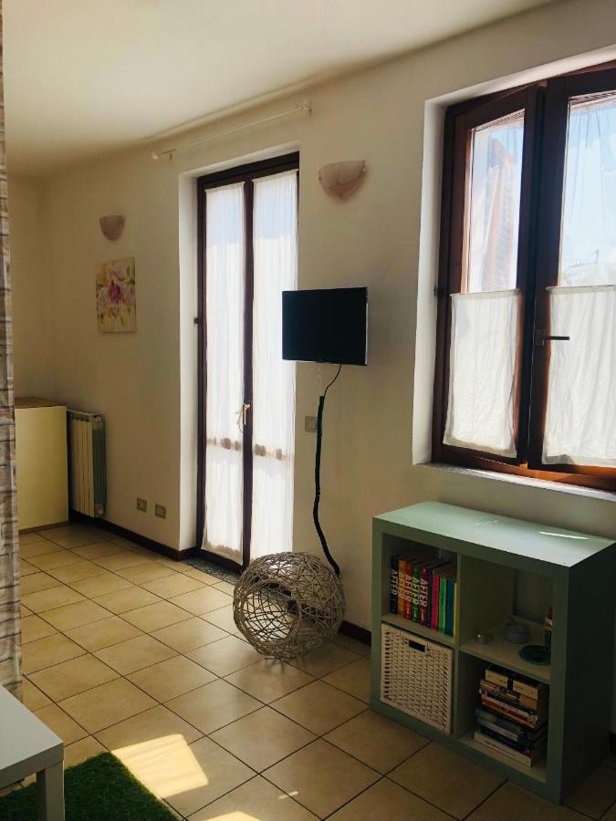 Casa Nonna Elide 2 Appartement Besozzo Buitenkant foto
