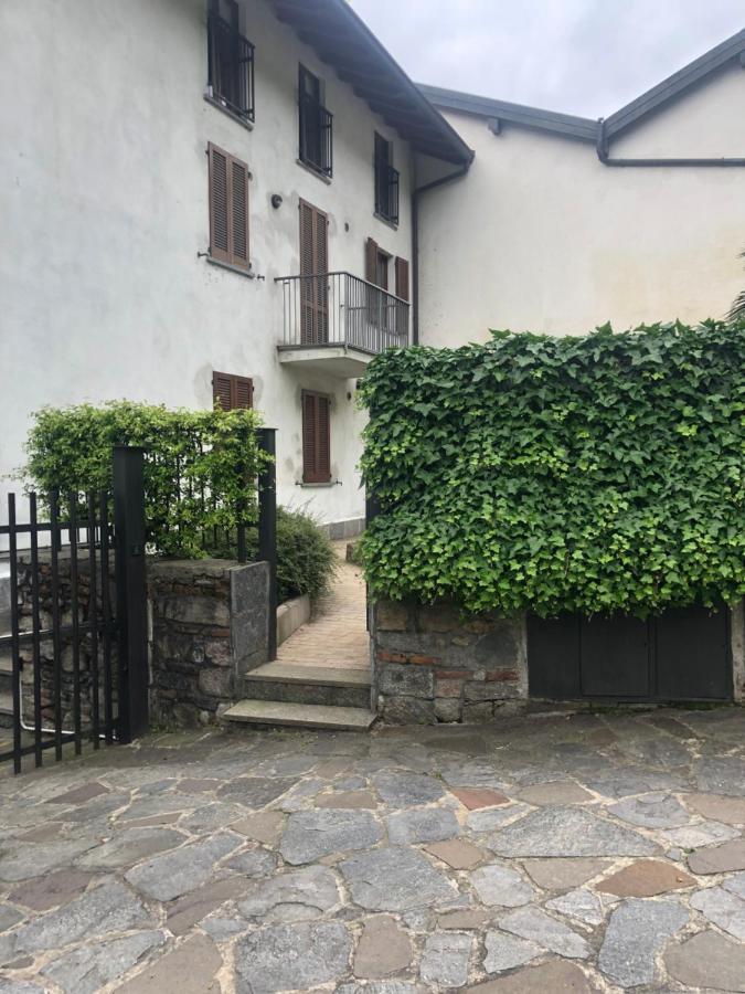 Casa Nonna Elide 2 Appartement Besozzo Buitenkant foto