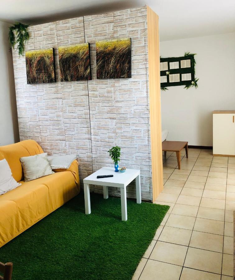 Casa Nonna Elide 2 Appartement Besozzo Buitenkant foto