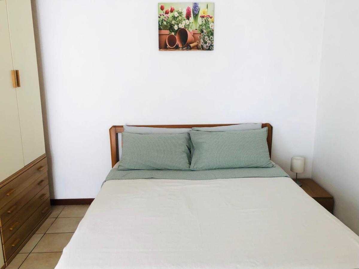 Casa Nonna Elide 2 Appartement Besozzo Buitenkant foto
