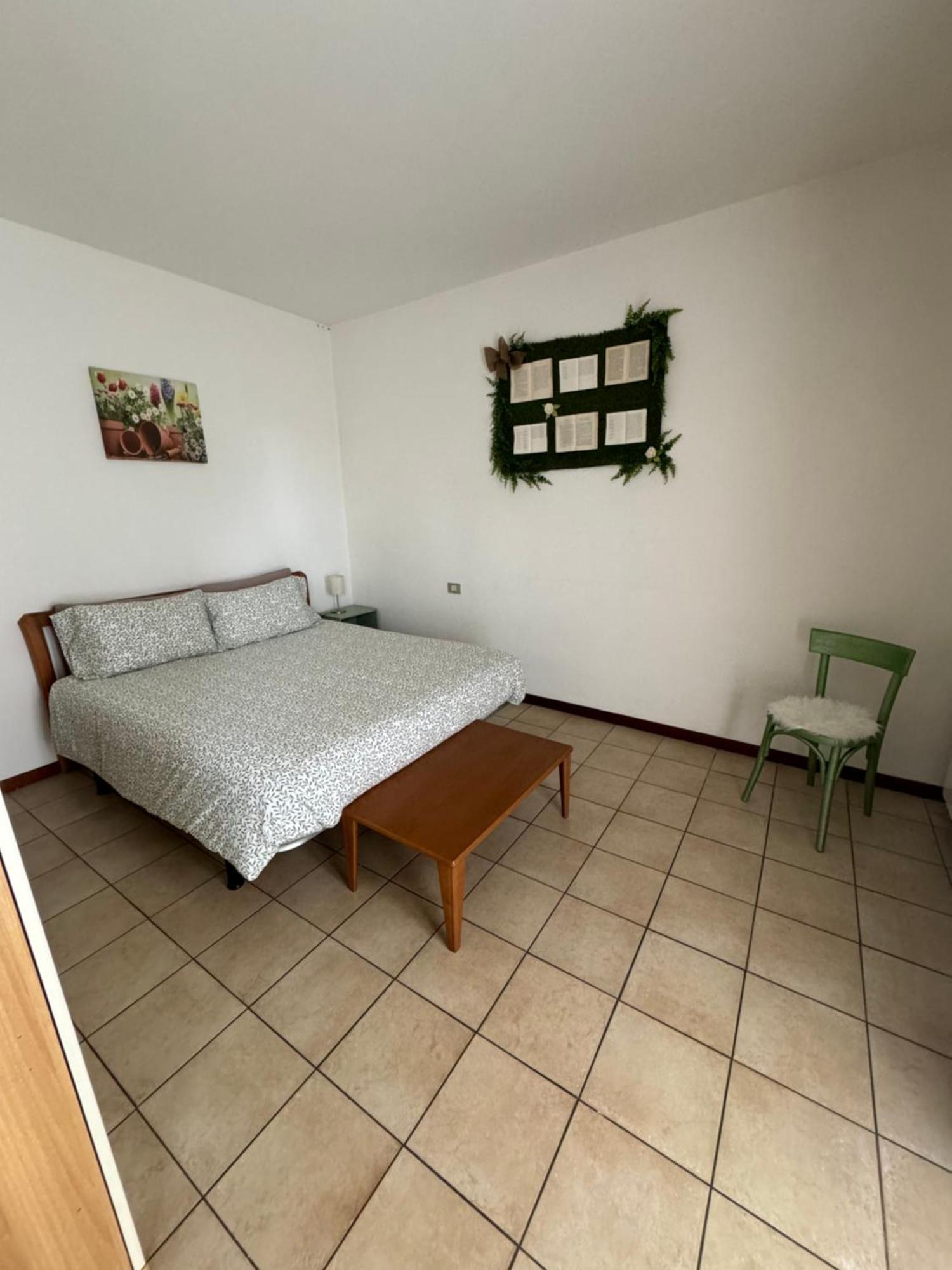 Casa Nonna Elide 2 Appartement Besozzo Buitenkant foto